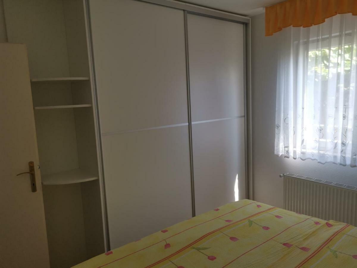 Apartma Soncek Premantura Exterior photo